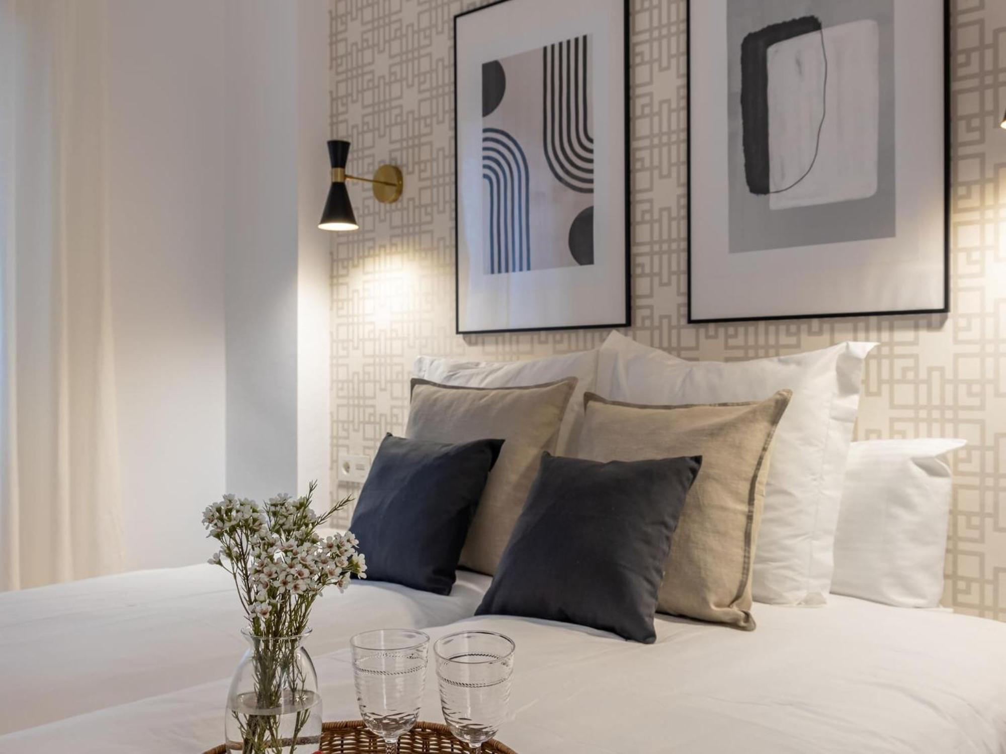 Central Stylish And Elegant 1 & 2 Bedroom Apartment II Гранада Екстер'єр фото